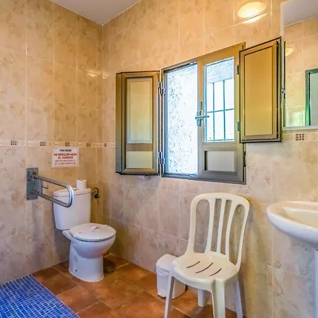 Semesterbostad 5 Bedroom Beautiful In Posadas