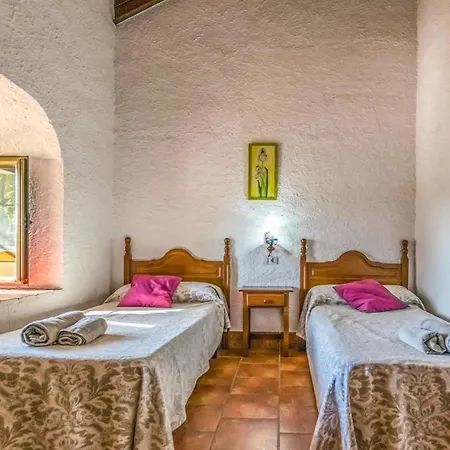 Semesterbostad 5 Bedroom Beautiful In